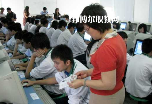 汕頭澄海職業(yè)技術(shù)學(xué)校2022年報名條件、招生要求、招生對象
