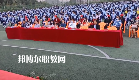 六盤水鐘山區(qū)職業(yè)技術(shù)學(xué)校2022年報名條件、招生要求、招生對象