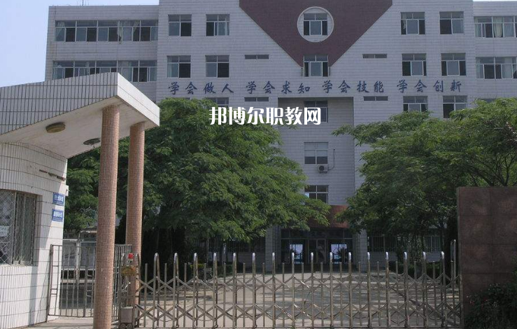 凱里市技工學(xué)校2022年報(bào)名條件、招生要求、招生對(duì)象