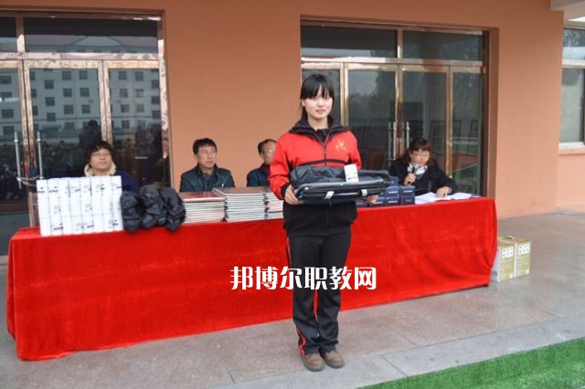 秦皇島奇石藝術(shù)學(xué)校2022年報名條件、招生要求、招生對象