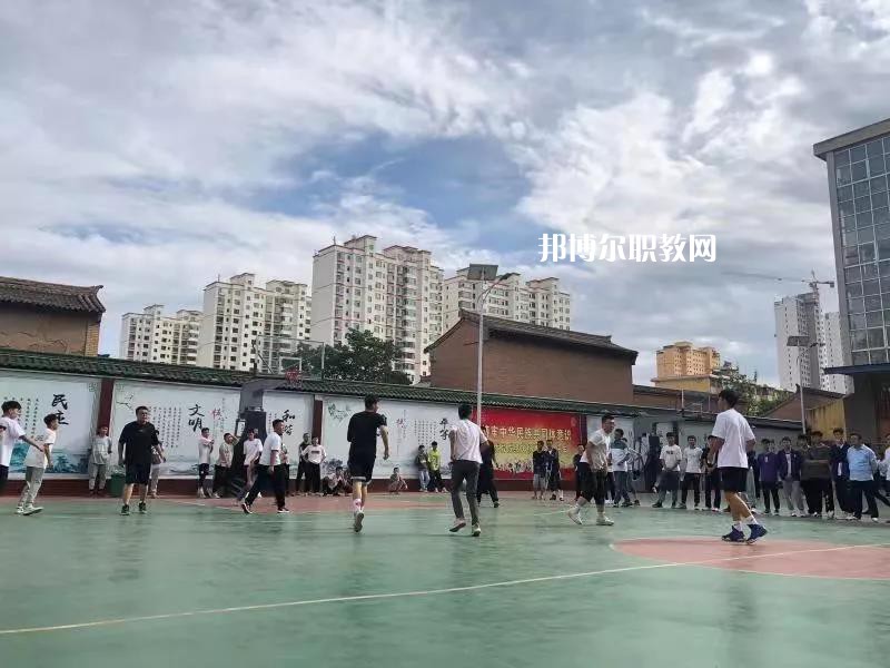 臨夏外國(guó)語(yǔ)學(xué)校2022年學(xué)費(fèi)、收費(fèi)多少