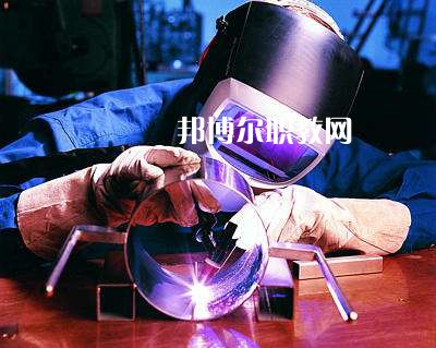 秦皇島燕成中等專業(yè)學校2022年報名條件、招生要求、招生對象