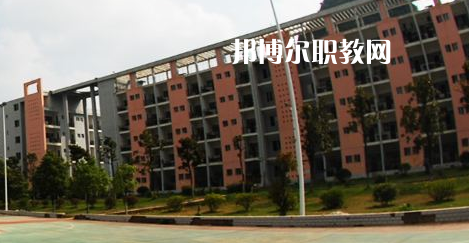 銅仁工業(yè)學(xué)校2022年學(xué)費(fèi)、收費(fèi)多少