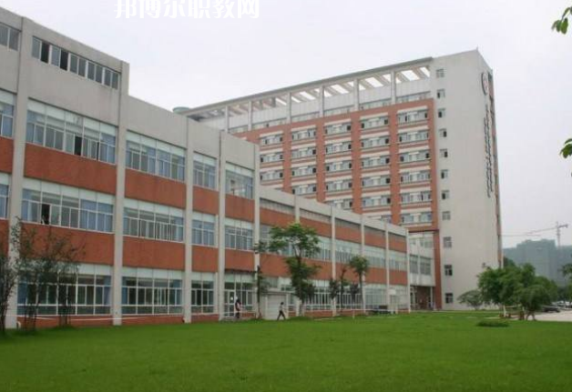 德陽中德工業(yè)技術(shù)學校2022年學費、收費多少
