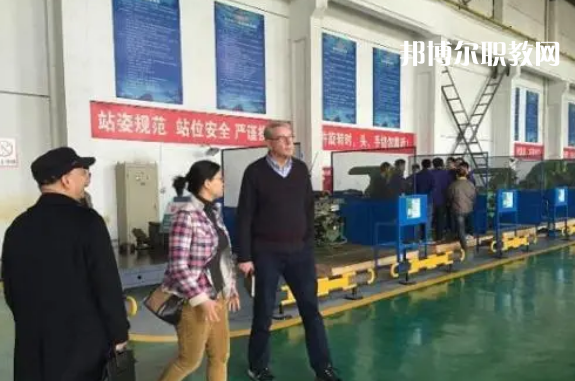 德陽(yáng)中德工業(yè)技術(shù)學(xué)校2022年招生辦聯(lián)系電話(huà)