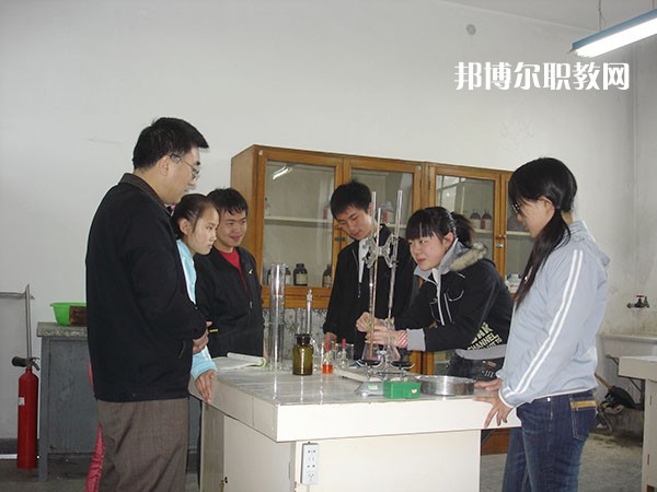秦皇島市職業(yè)技術(shù)學(xué)校2022年學(xué)費(fèi)、收費(fèi)多少