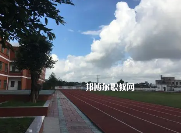 德陽(yáng)中德工業(yè)技術(shù)學(xué)校怎么樣，好不好