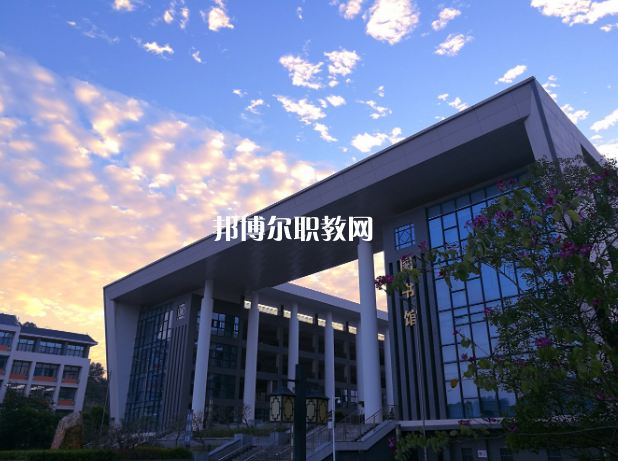 惠州衛(wèi)生學(xué)校2022年學(xué)費(fèi)、收費(fèi)多少