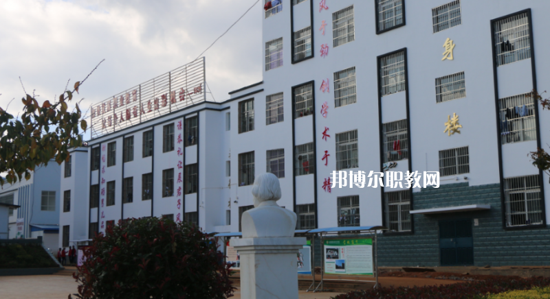 鹽源縣職業(yè)中學2022年報名條件、招生要求、招生對象
