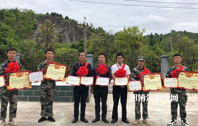 黔東南州應(yīng)用技術(shù)學(xué)校2022年報名條件、招生要求、招生對象