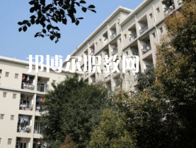 重慶輕工業(yè)學(xué)校2022年報(bào)名條件、招生要求、招生對(duì)象