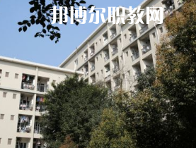 重慶渝北職業(yè)教育中心2022年報(bào)名條件、招生要求、招生對(duì)象