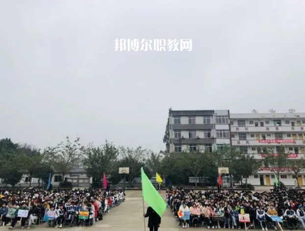 紅河州衛(wèi)生護(hù)理學(xué)校2022年學(xué)費(fèi)、收費(fèi)多少