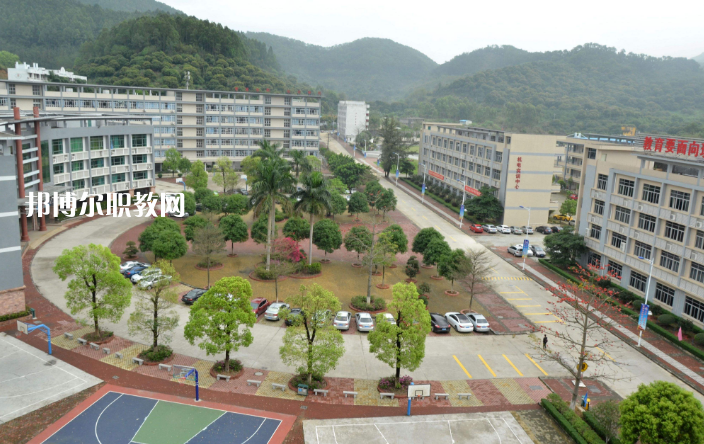 廣州市增城衛(wèi)生職業(yè)技術(shù)學(xué)校2022年報名條件、招生要求、招生對象