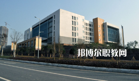 重慶建材技工學(xué)校2022年報名條件、招生要求、招生對象