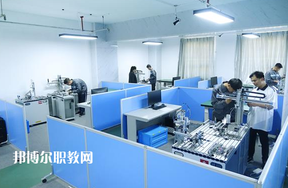 滄縣職業(yè)技術(shù)教育中心2022年報名條件、招生要求、招生對象