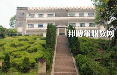 保山市昌寧縣職業(yè)技術(shù)學(xué)校2022年報(bào)名條件、招生要求、招生對(duì)象