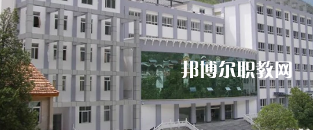 四川省甘孜衛(wèi)生學(xué)校2022年報(bào)名條件、招生要求、招生對(duì)象