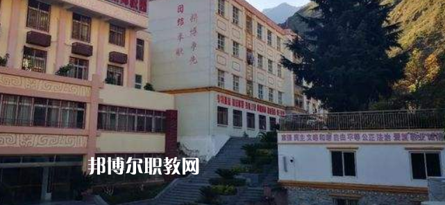 威州民族師范學(xué)校2022年報(bào)名條件、招生要求、招生對(duì)象