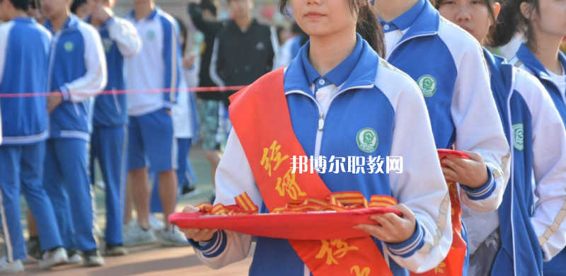 東莞經(jīng)濟(jì)貿(mào)易學(xué)校2022年報(bào)名條件、招生要求、招生對(duì)象