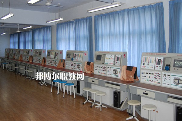懷來縣職業(yè)技術教育中心2022年學費、收費多少