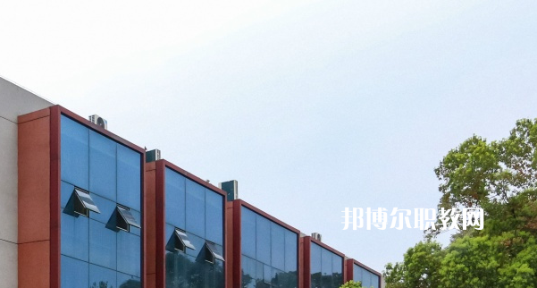 黔西南州英才職業(yè)技術(shù)學(xué)校2022年報(bào)名條件、招生要求、招生對(duì)象