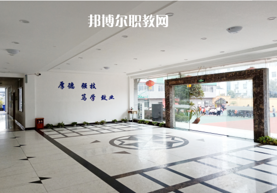 重慶機(jī)電技工學(xué)校2022年報(bào)名條件、招生要求、招生對(duì)象