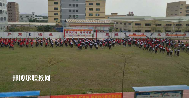 丘北縣民族職業(yè)高級(jí)中學(xué)2022年學(xué)費(fèi)、收費(fèi)多少