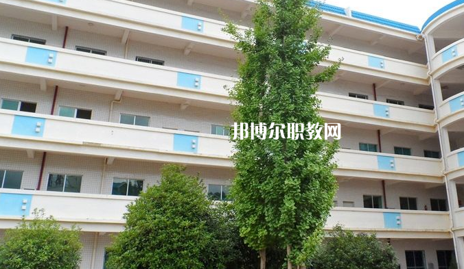 貴陽衛(wèi)生學(xué)校2022年報名條件、招生要求、招生對象