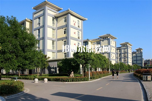 亳州中藥科技學(xué)校2022年報名條件、招生要求、招生對象
