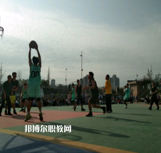內(nèi)江宏昌職業(yè)技術(shù)學(xué)校2022年報名條件、招生要求、招生對象