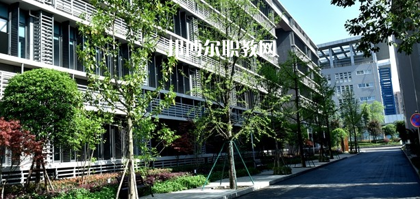 成都市技師學(xué)院怎么樣、好不好