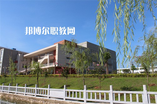 安徽六安技師學(xué)院2022年報名條件、招生要求、招生對象