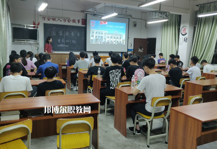 廣西工商學(xué)校2022年報(bào)名條件、招生要求、招生對(duì)象