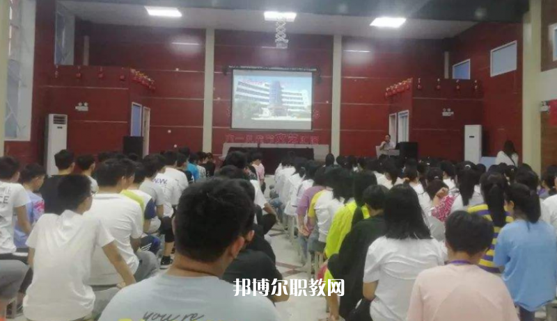 博野縣職業(yè)技術(shù)教育中心2022年報(bào)名條件、招生要求、招生對(duì)象