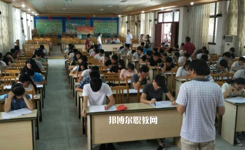 陸豐技工學(xué)校2022年報(bào)名條件、招生要求、招生對(duì)象