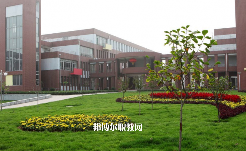 河北石家莊幼兒師范學(xué)校2022年學(xué)費(fèi)、收費(fèi)多少