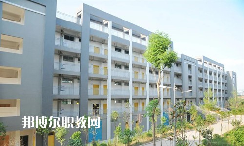 大竹縣職業(yè)中學(xué)2022年報名條件、招生要求、招生對象