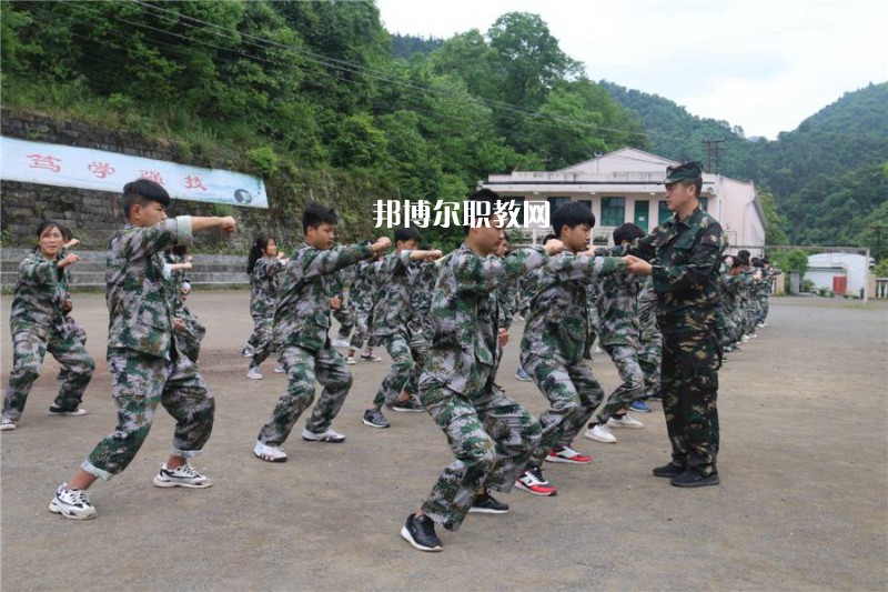 達(dá)州百島湖職業(yè)技術(shù)學(xué)校2022年報(bào)名條件、招生要求、招生對象