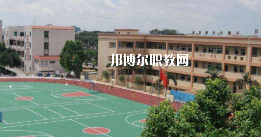 楚雄醫(yī)藥高等?？茖W(xué)校2022年報名條件、招生要求、招生對象
