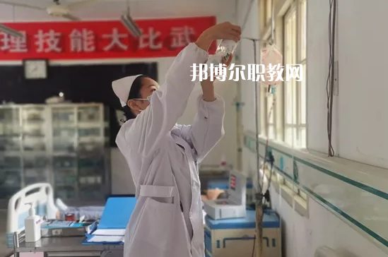 臺州護士學(xué)校2022年報名條件、招生要求、招生對象