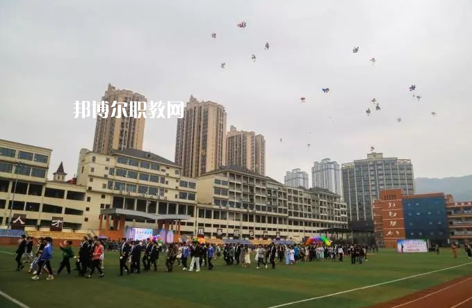 重慶萬盛職教中心2022年報(bào)名條件、招生要求、招生對象