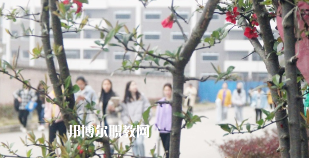 南充工貿科技職業(yè)學校2022年報名條件、招生要求、招生對象