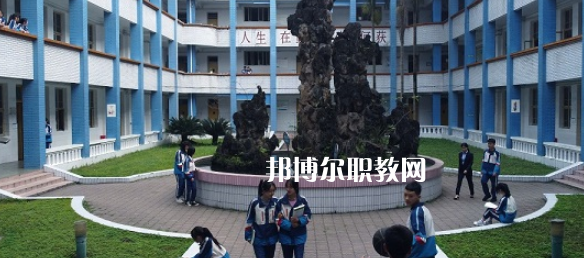 四川瀘州市江南職業(yè)中學(xué)校2022年學(xué)費(fèi)、收費(fèi)多少