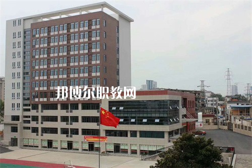 湖南省經(jīng)濟(jì)貿(mào)易職業(yè)中專學(xué)校2022年學(xué)費(fèi)、收費(fèi)多少