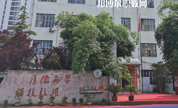 湖北現(xiàn)代科技學(xué)校2022年報(bào)名條件、招生要求、招生對(duì)象