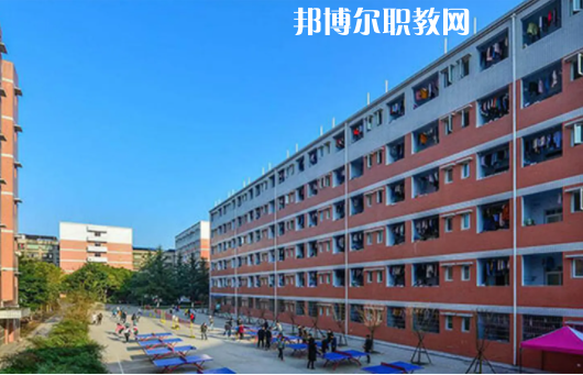 四川育英醫(yī)養(yǎng)科技技工學(xué)校2022年怎么樣、好不好