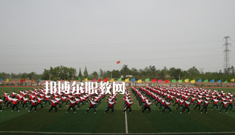 武漢衛(wèi)生學(xué)校2022年報(bào)名條件、招生要求、招生對(duì)象