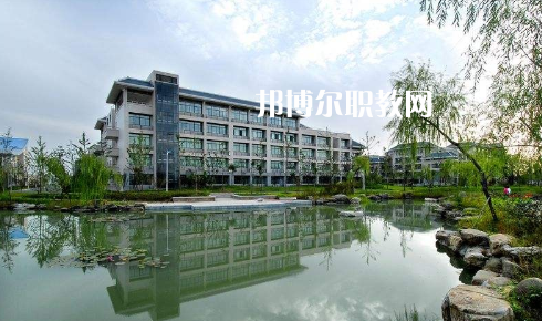 襄樊工業(yè)學(xué)校2022年報(bào)名條件、招生要求、招生對(duì)象