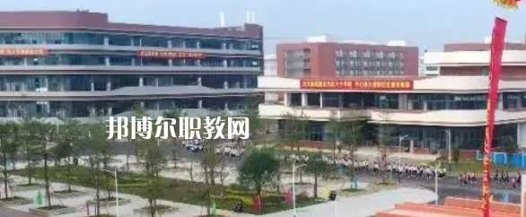 廣西醫(yī)科大學(xué)附設(shè)玉林衛(wèi)生學(xué)校2022年報(bào)名條件、招生要求、招生對(duì)象
